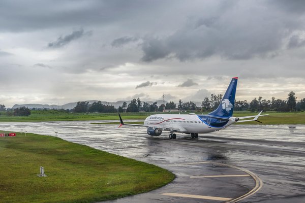 Quels équipements sont indispensables pour un camping en région polaire en hiver?